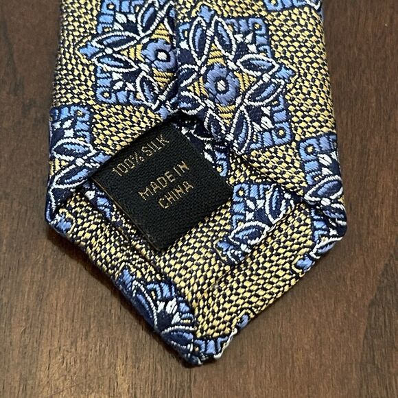 Jos. A. Bank Reserve Gold Blue 100% Silk Men’s Neck Tie Made In China - Picture 7 of 9